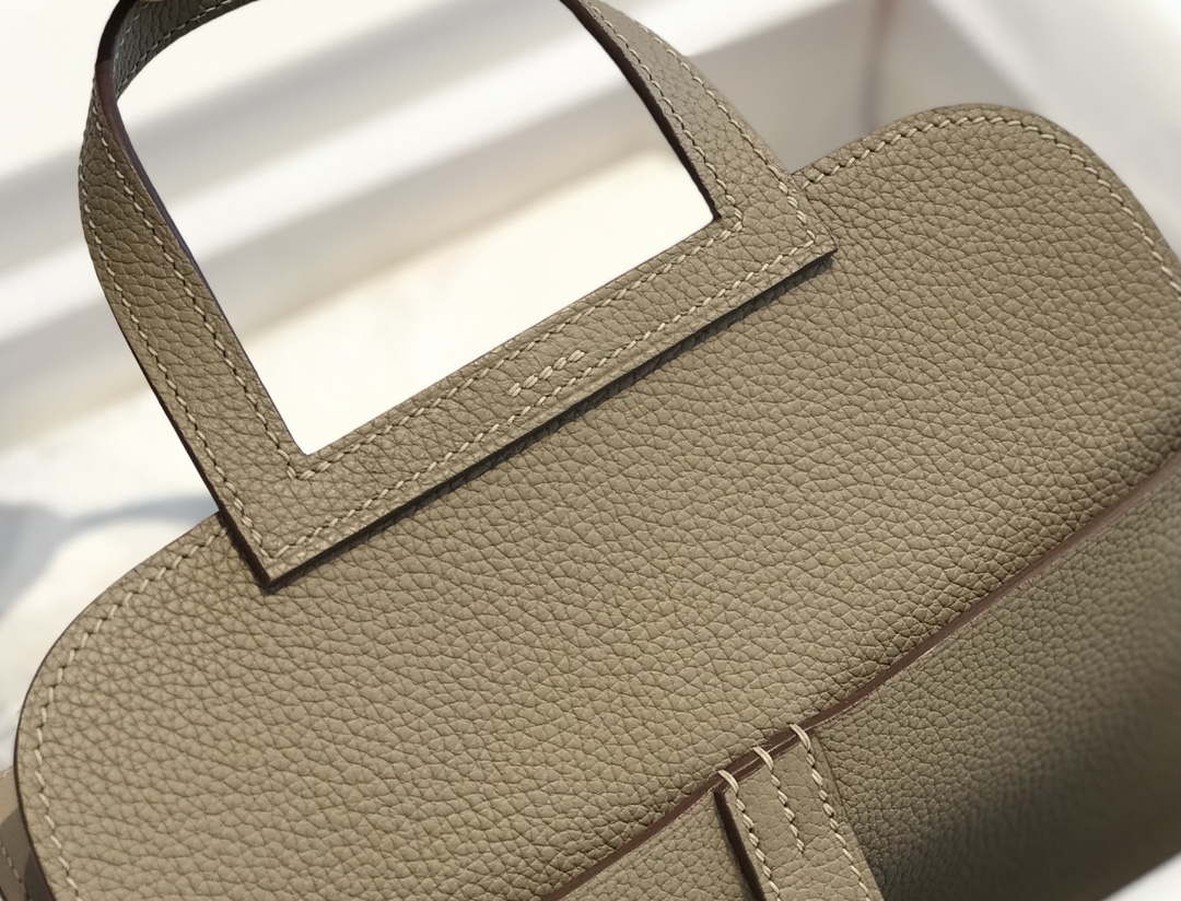 Hermes halzan clemence stamp B Gold H98811