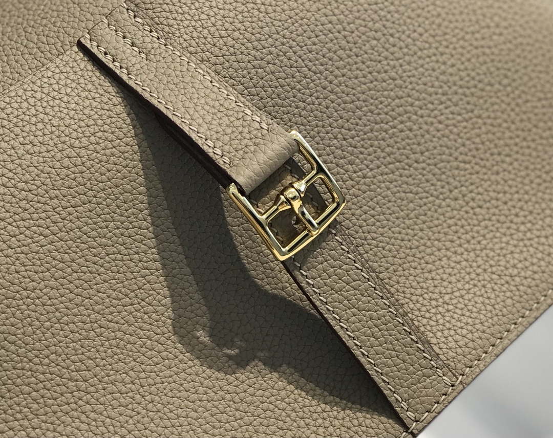 Hermes halzan clemence stamp B Gold H98811
