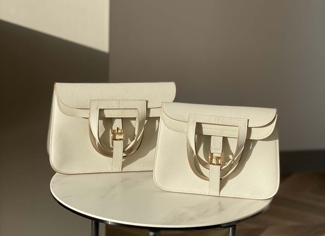 Hermes halzan clemence stamp B Gold H98812