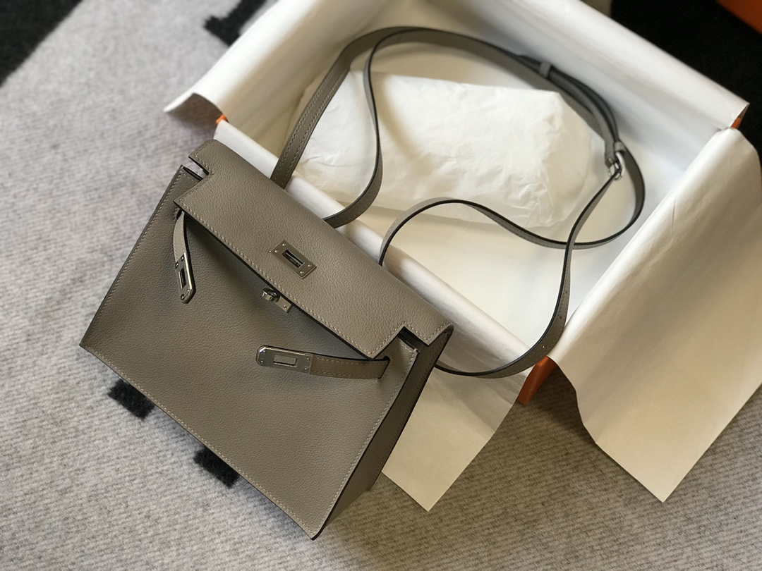 Hermes Kelly Danse 22cm Leather Bag 20363 Gray Sliver