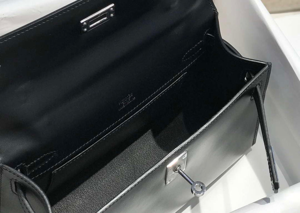 Hermes Kelly Pouchette Fine grain calfskin clutch bag H231300
