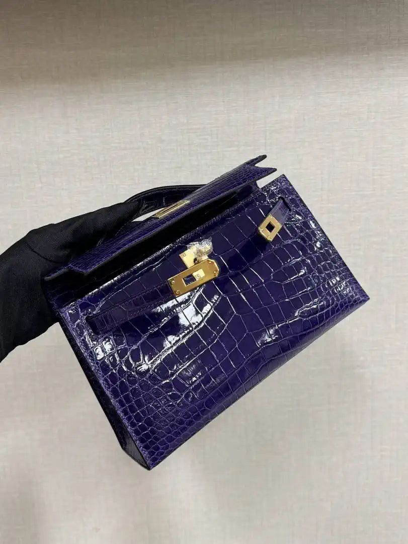Hermes Kelly Pouchette Glossy crocodile Leather clutch bag H231022