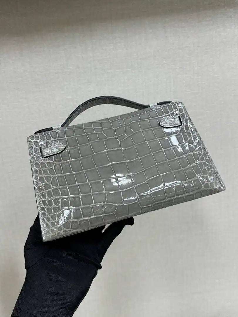 Hermes Kelly Pouchette Glossy crocodile Leather clutch bag H231024