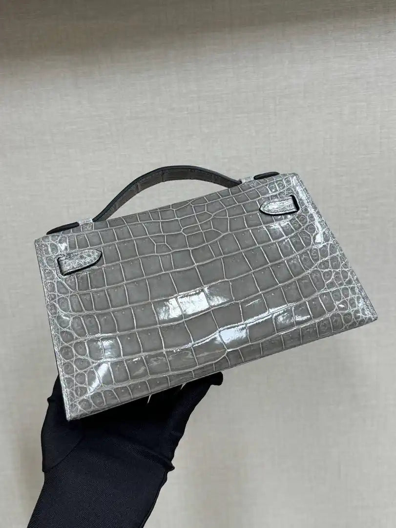 Hermes Kelly Pouchette Glossy crocodile Leather clutch bag H231024