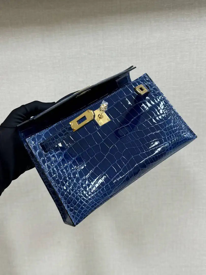 Hermes Kelly Pouchette Glossy crocodile Leather clutch bag H231025