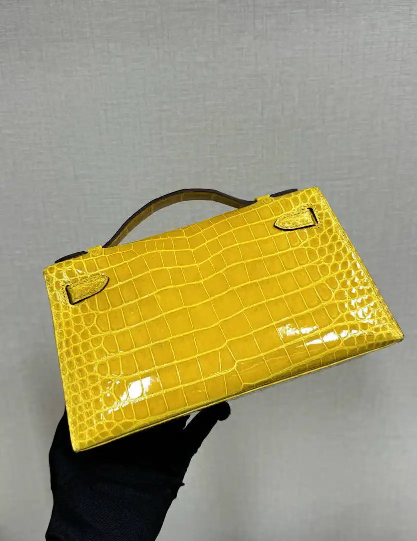 Hermes Kelly Pouchette Glossy crocodile Leather clutch bag H231028
