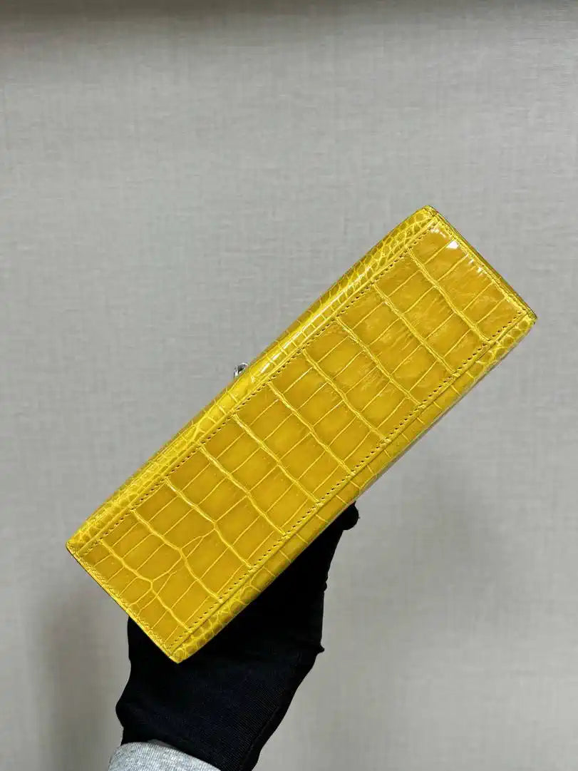 Hermes Kelly Pouchette Glossy crocodile Leather clutch bag H231028