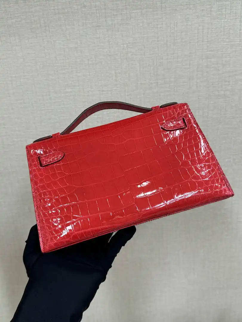 Hermes Kelly Pouchette Glossy crocodile Leather clutch bag H231030