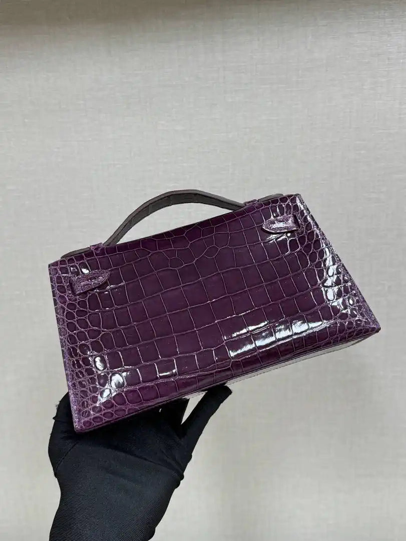 Hermes Kelly Pouchette Glossy crocodile Leather clutch bag H231031