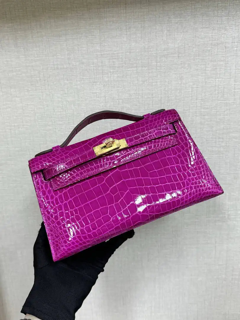 Hermes Kelly Pouchette Glossy crocodile Leather clutch bag H231032