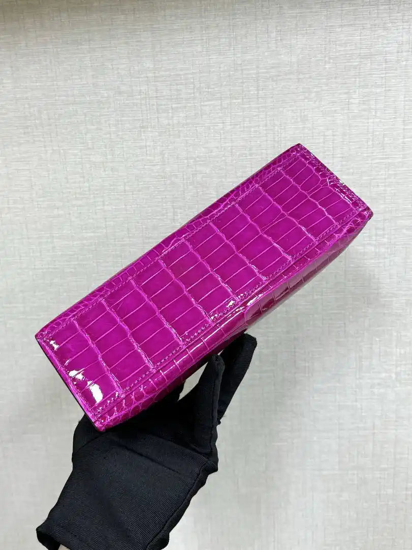 Hermes Kelly Pouchette Glossy crocodile Leather clutch bag H231032