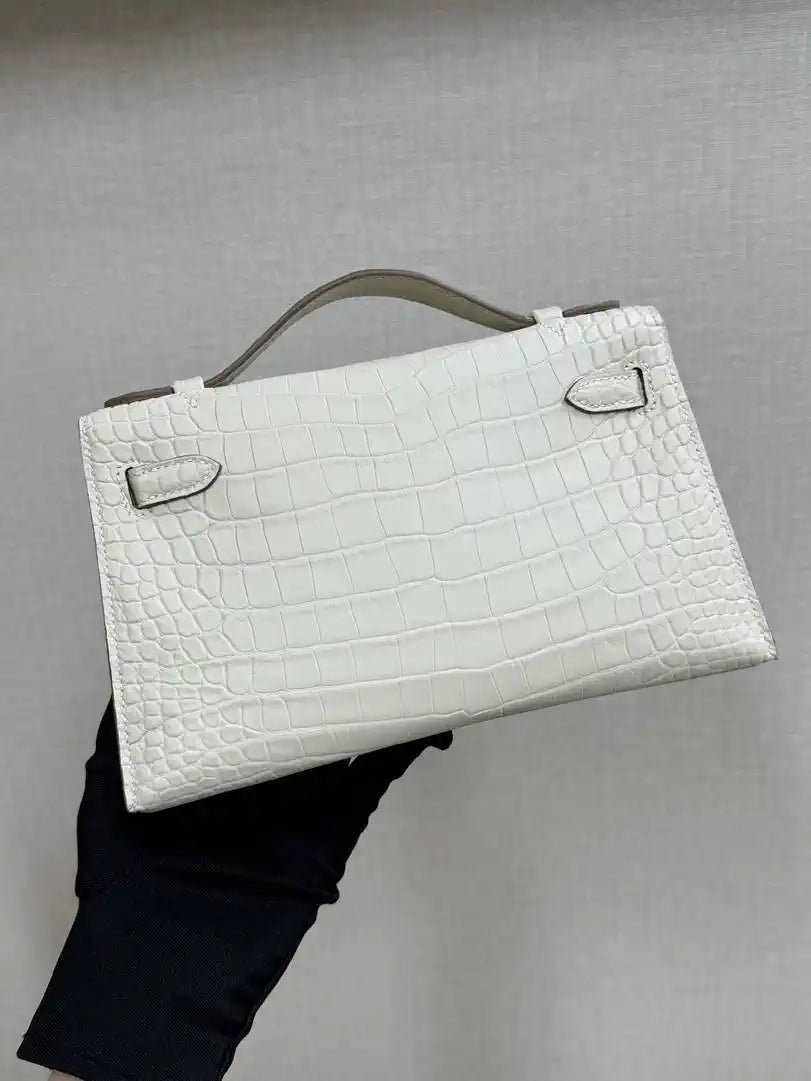 Hermes Kelly Pouchette Matte crocodile Leather clutch bag H231033