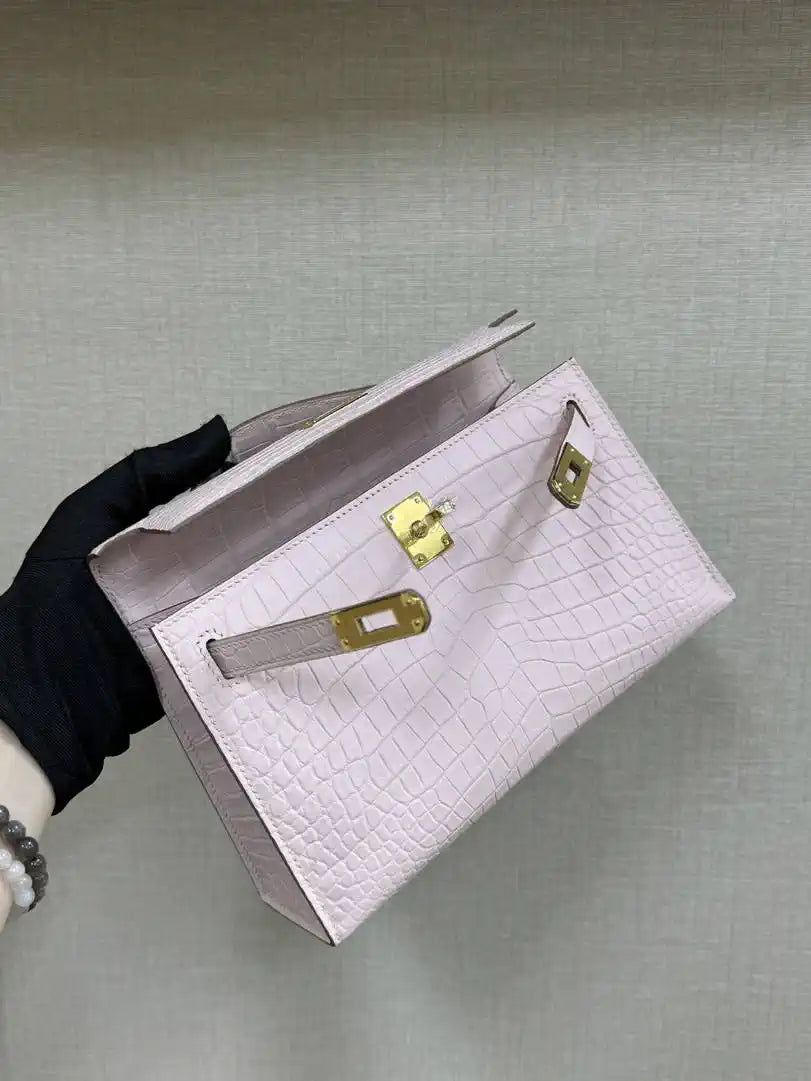 Hermes Kelly Pouchette Matte crocodile Leather clutch bag H231034