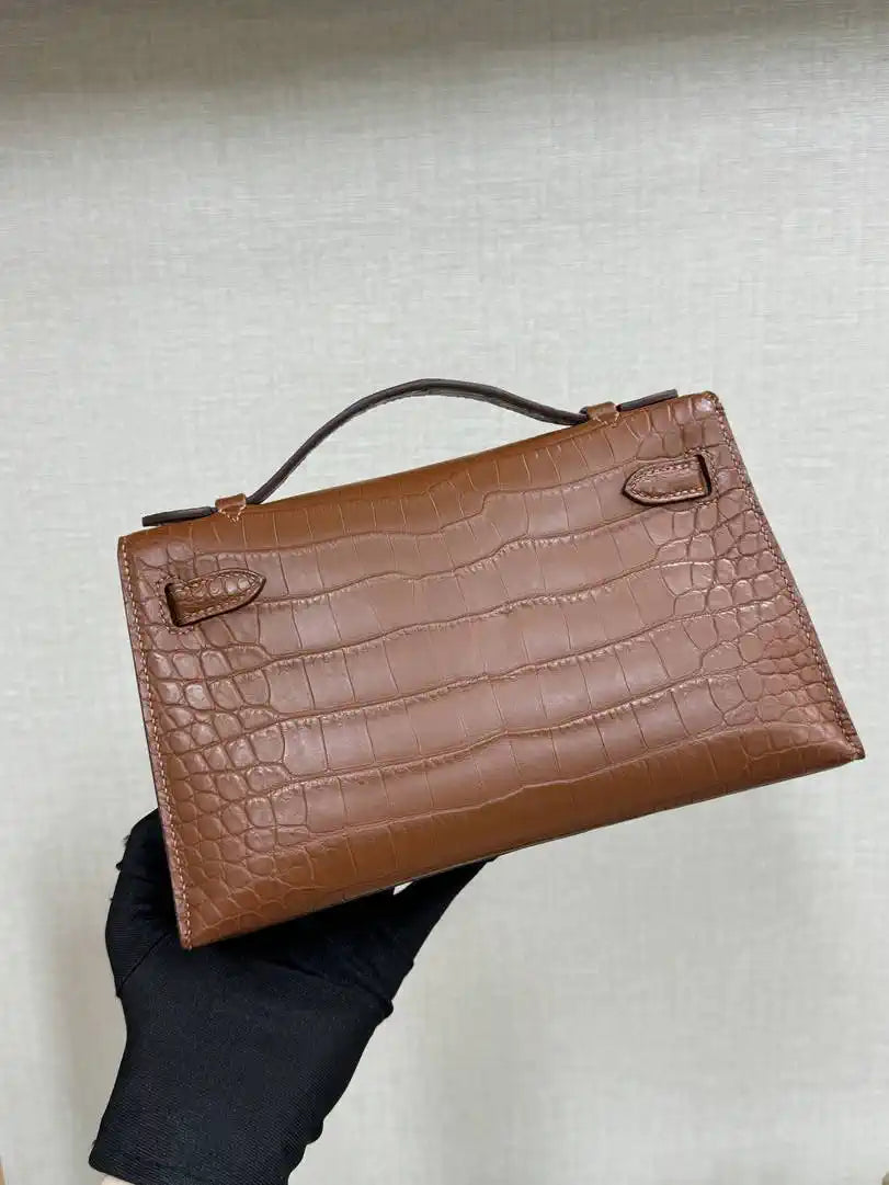 Hermes Kelly Pouchette Matte crocodile Leather clutch bag H231036