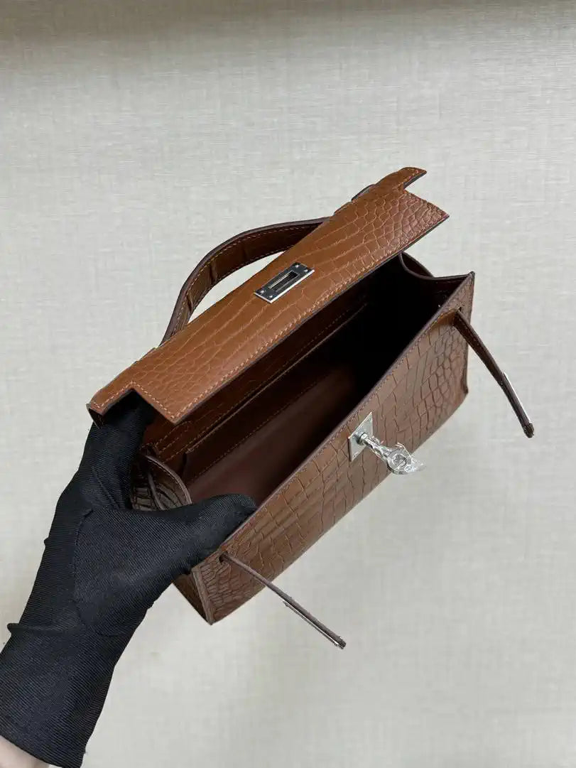 Hermes Kelly Pouchette Matte crocodile Leather clutch bag H231036