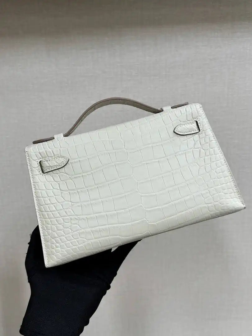 Hermes Kelly Pouchette Matte crocodile Leather clutch bag H231037