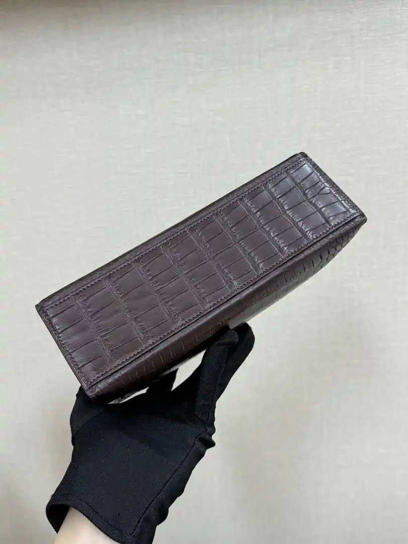 Hermes Kelly Pouchette Matte crocodile Leather clutch bag H231039