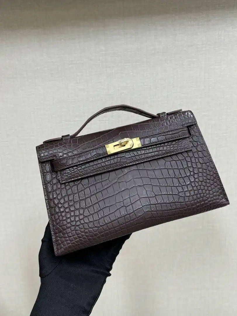Hermes Kelly Pouchette Matte crocodile Leather clutch bag H231039