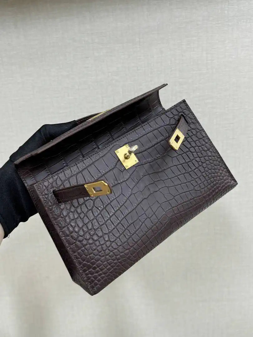 Hermes Kelly Pouchette Matte crocodile Leather clutch bag H231039