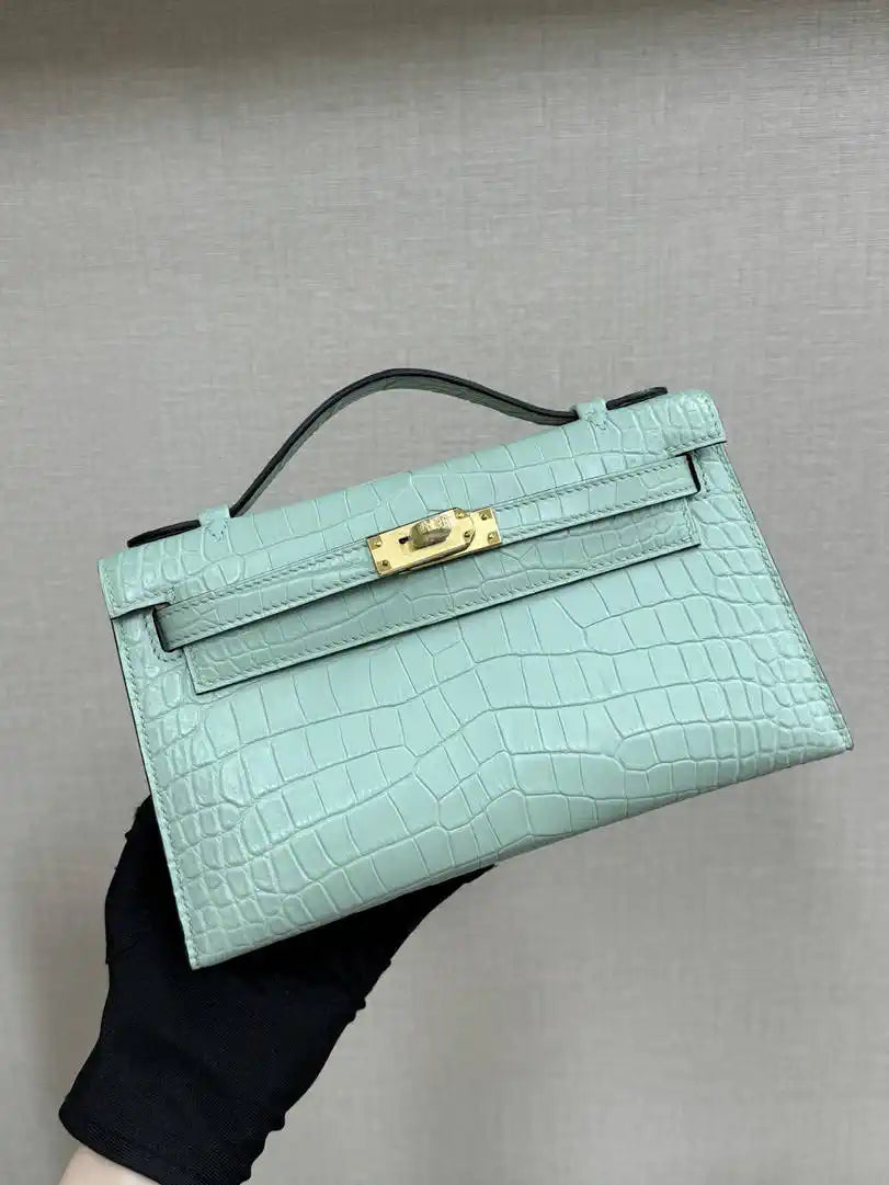 Hermes Kelly Pouchette Matte crocodile Leather clutch bag H231045