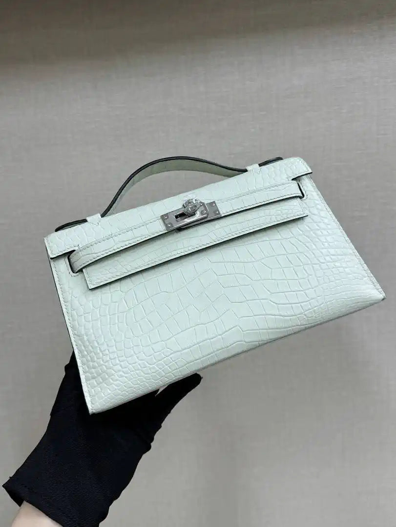 Hermes Kelly Pouchette Matte crocodile Leather clutch bag H231044