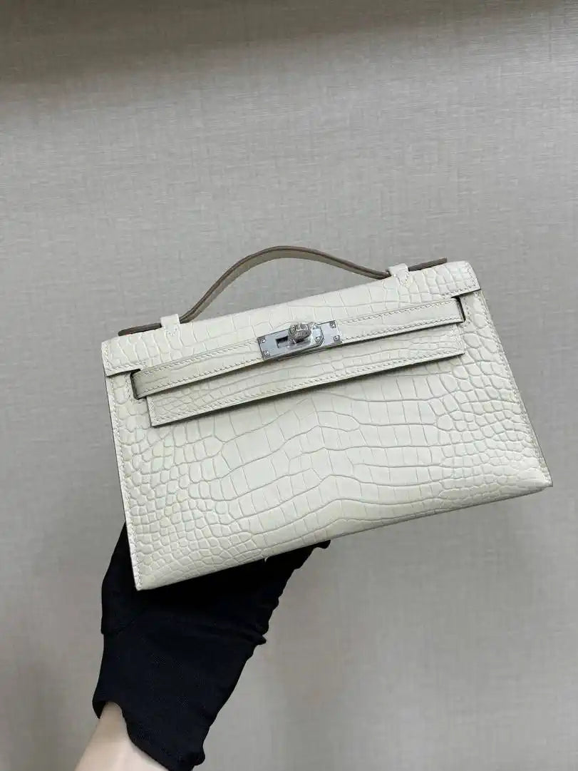 Hermes Kelly Pouchette Matte crocodile Leather clutch bag H231044