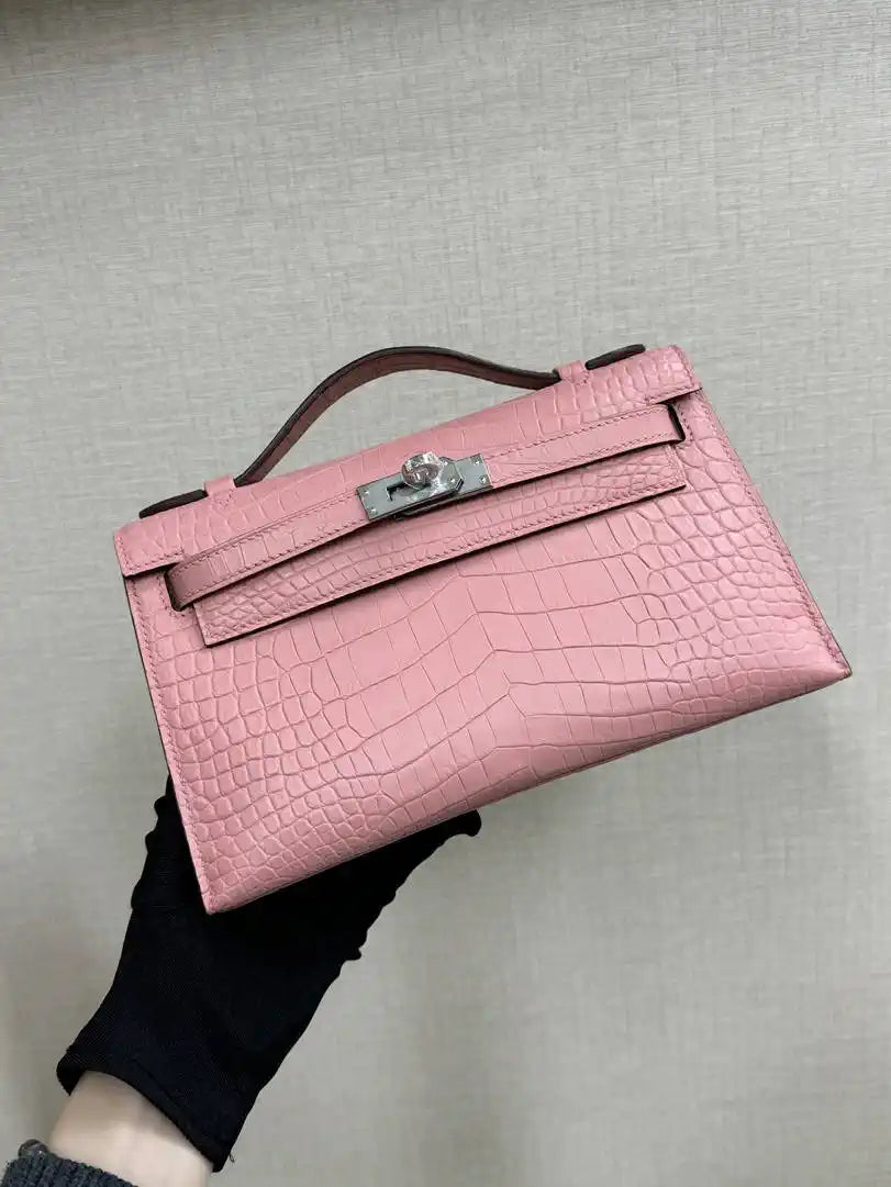 Hermes Kelly Pouchette Matte crocodile Leather clutch bag H231044