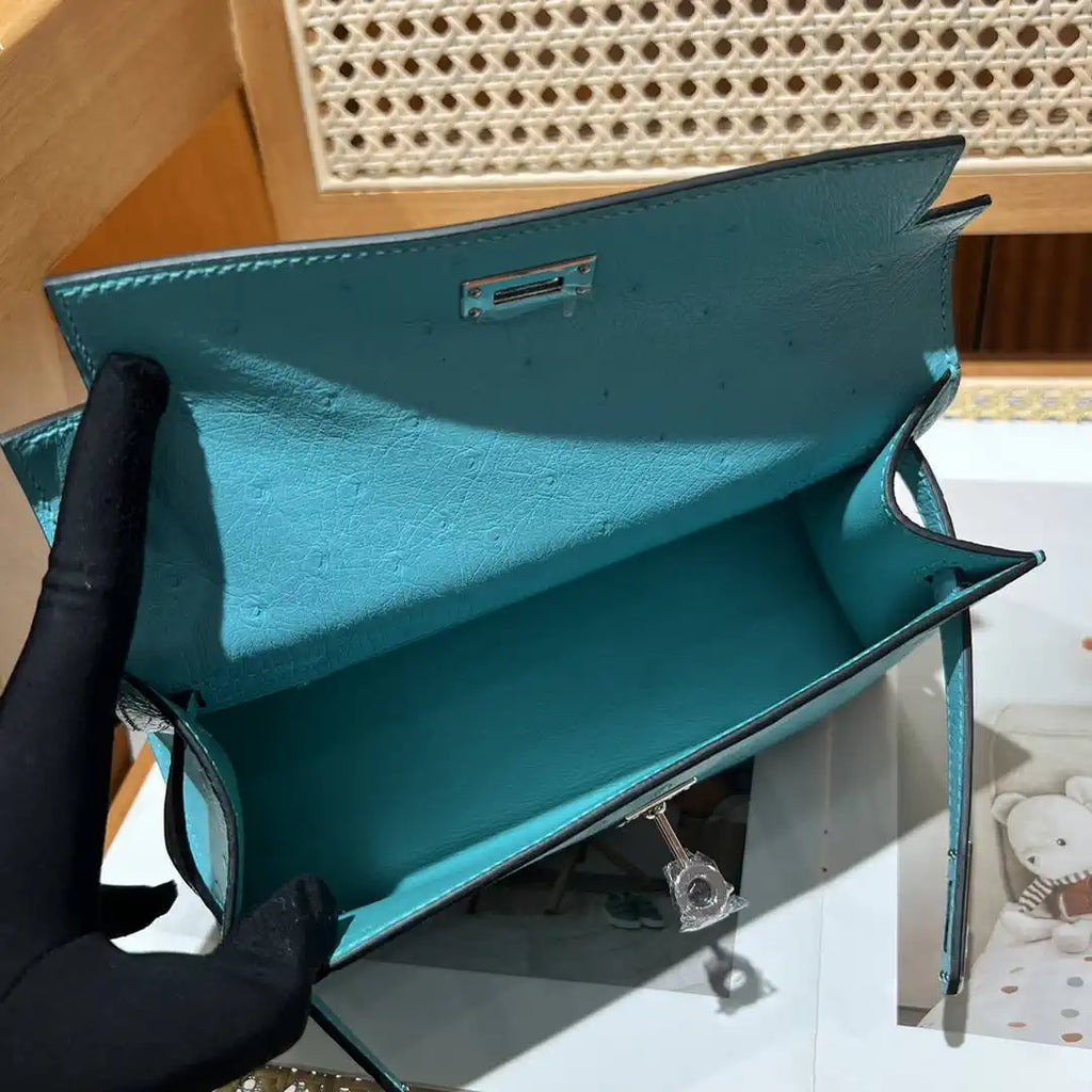 Hermes Kelly Pouchette Ostrich Leather clutch bag Silver H230302