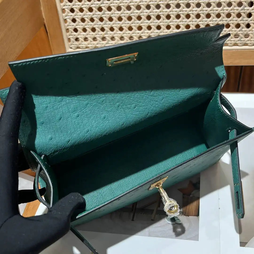 Hermes Kelly Pouchette Ostrich Leather clutch bag Silver H230303