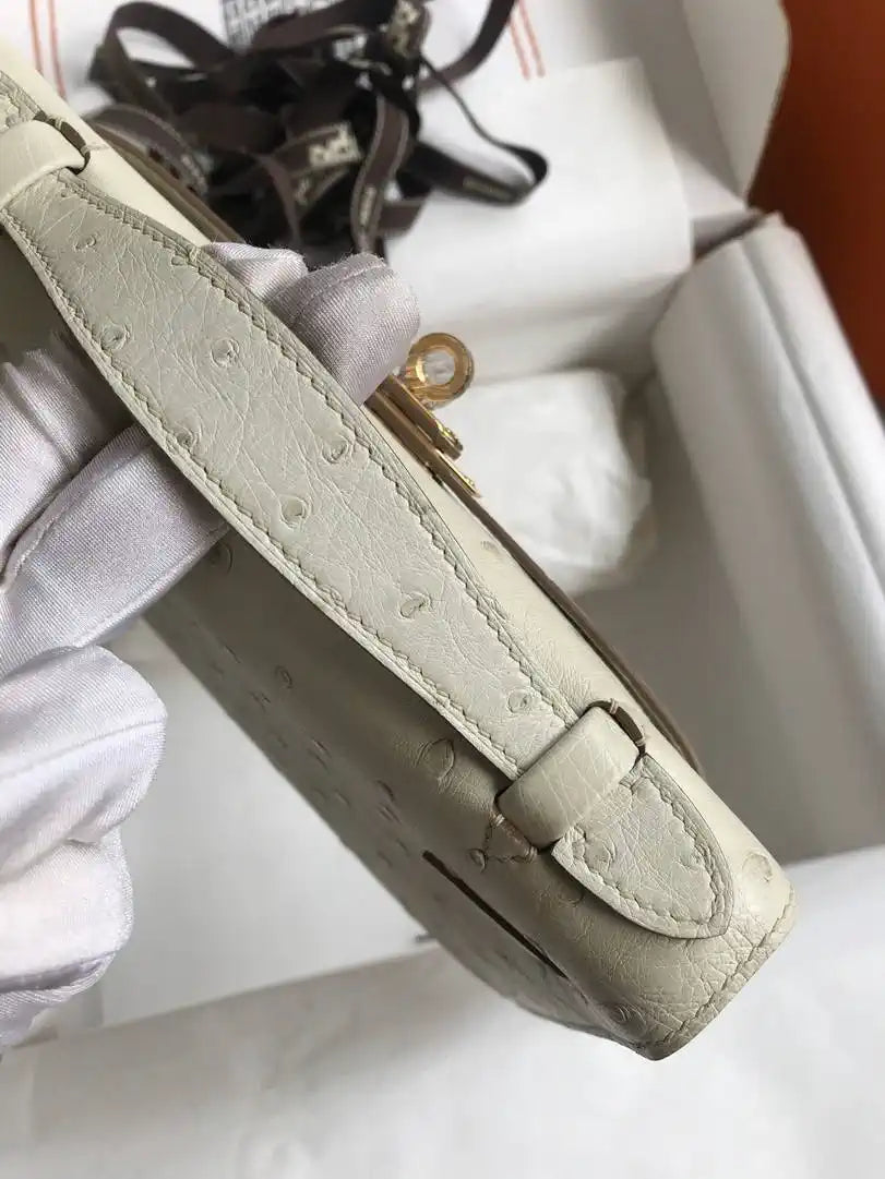 Hermes Kelly Pouchette Ostrich Leather clutch bag Silver H230306
