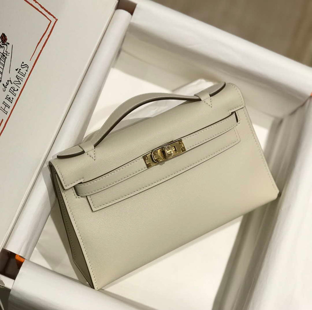 Hermes Kelly Pouchette Swift Leather clutch bag Gold H230266