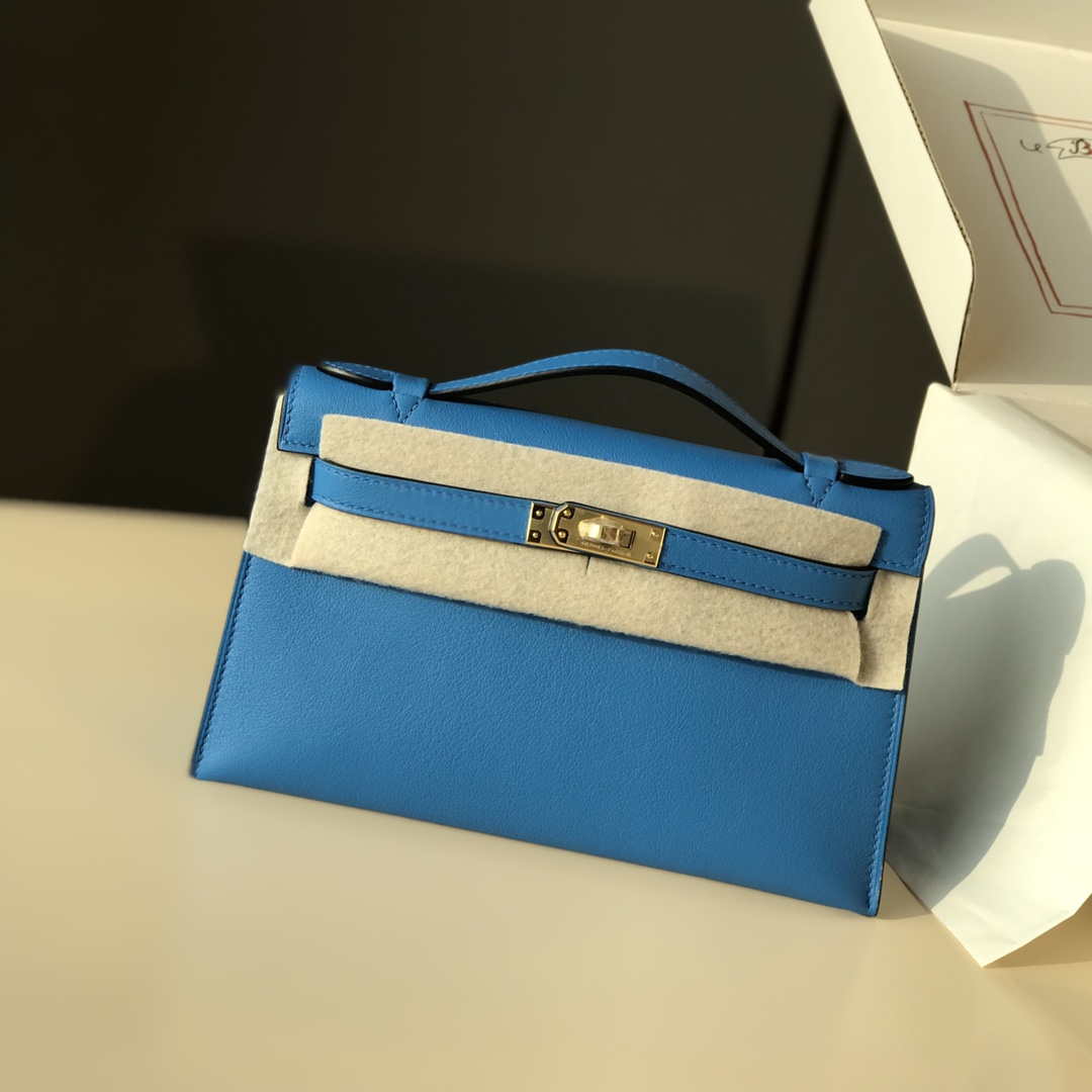 Hermes Kelly Pouchette Swift Leather clutch bag Gold H230267 - Default Title - View 1