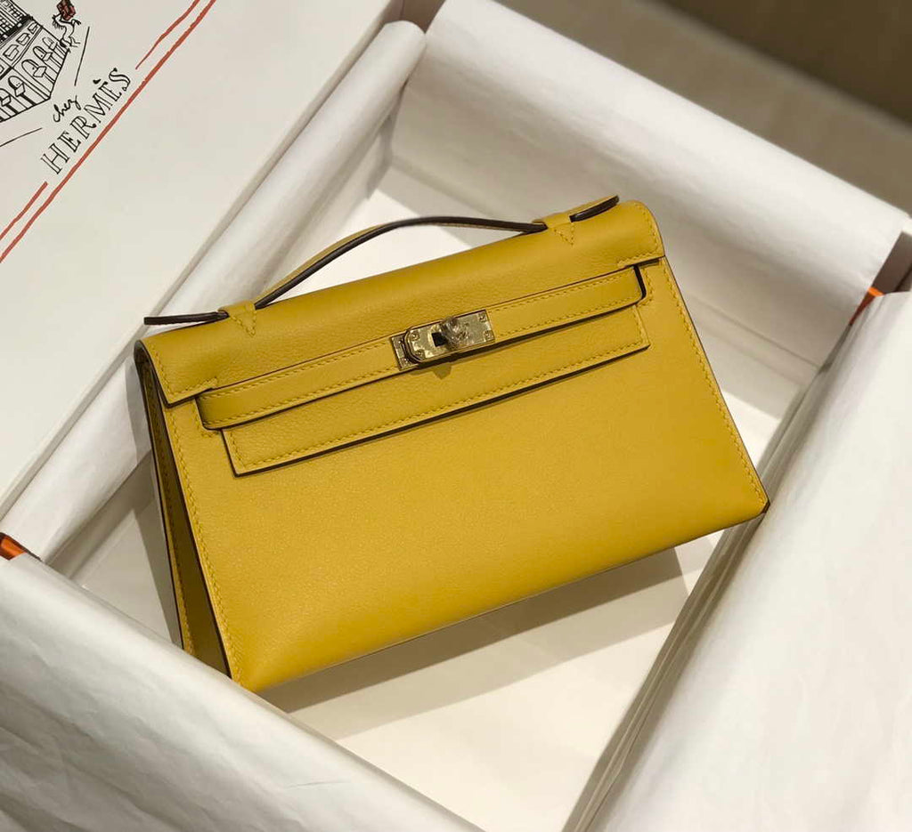 Hermes Kelly Pouchette Swift Leather clutch bag Gold H230269