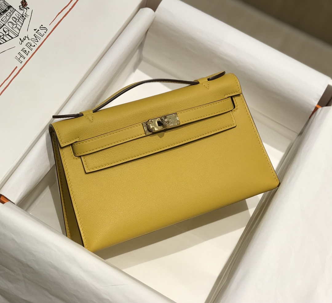 Hermes Kelly Pouchette Swift Leather clutch bag Gold H230269 - Default Title - View 2