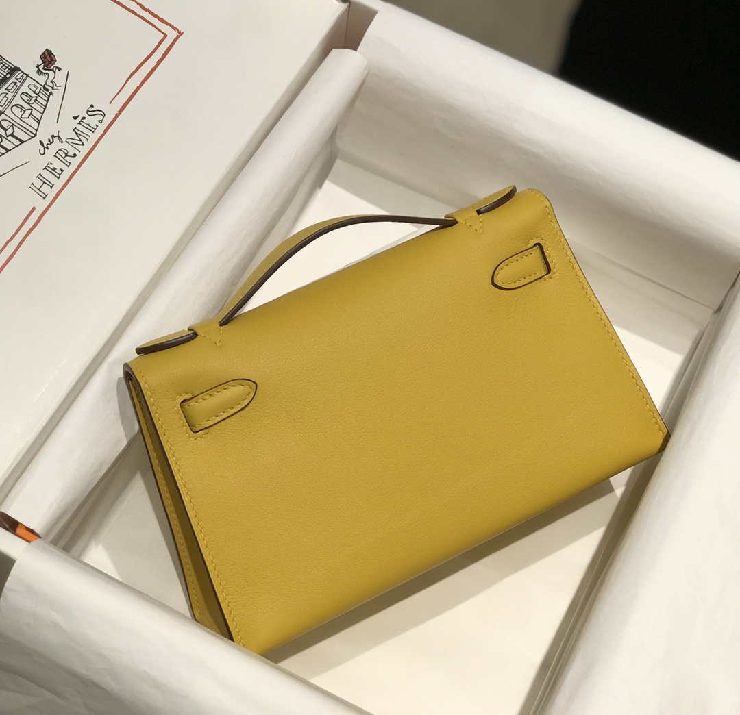 Hermes Kelly Pouchette Swift Leather clutch bag Gold H230269 - Default Title - View 3