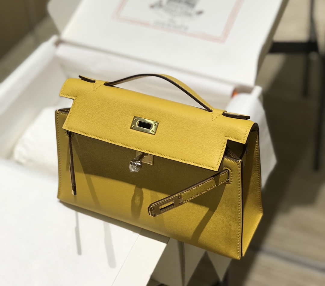 Hermes Kelly Pouchette Swift Leather clutch bag Gold H230269 - Default Title - View 5