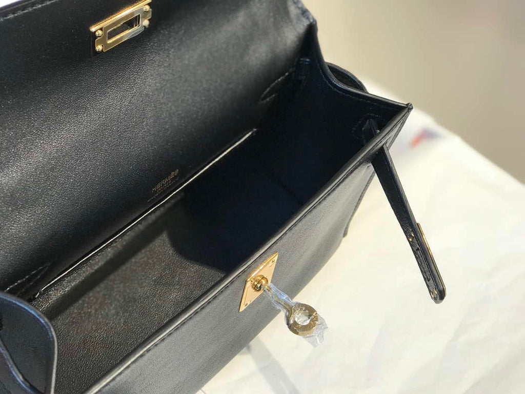 Hermes Kelly Pouchette Swift Leather clutch bag Gold H230270