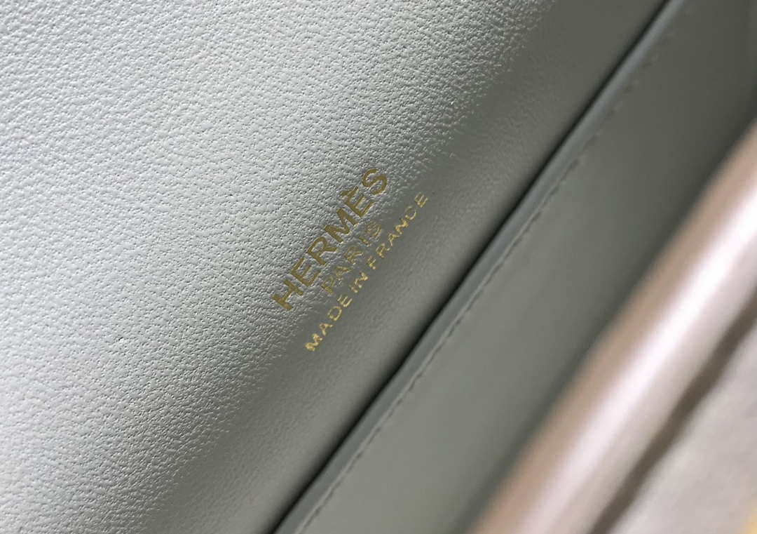 Hermes Kelly Pouchette Swift Leather clutch bag Gold H230271