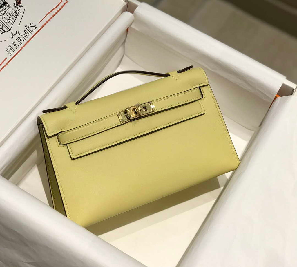 Hermes Kelly Pouchette Swift Leather clutch bag Gold H230272