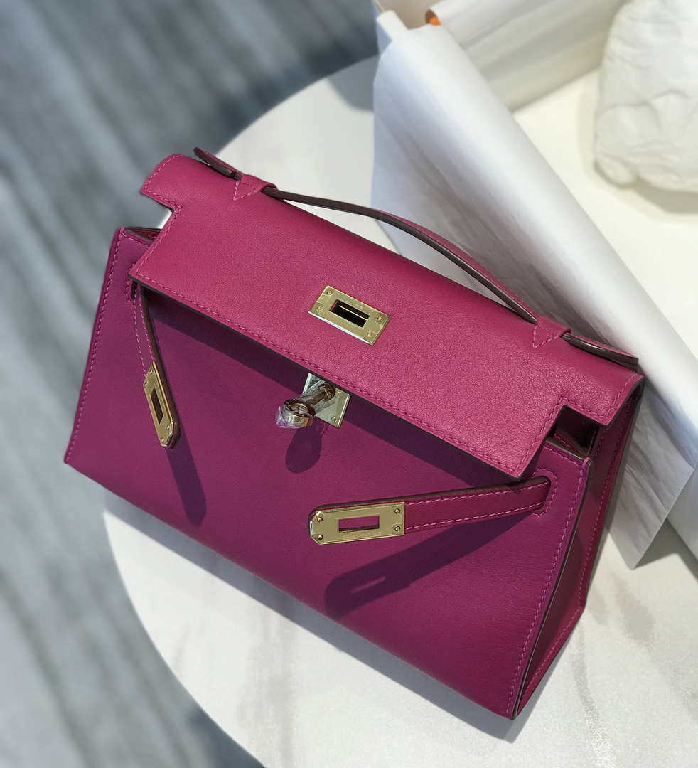Hermes Kelly Pouchette Swift Leather clutch bag Gold H230275