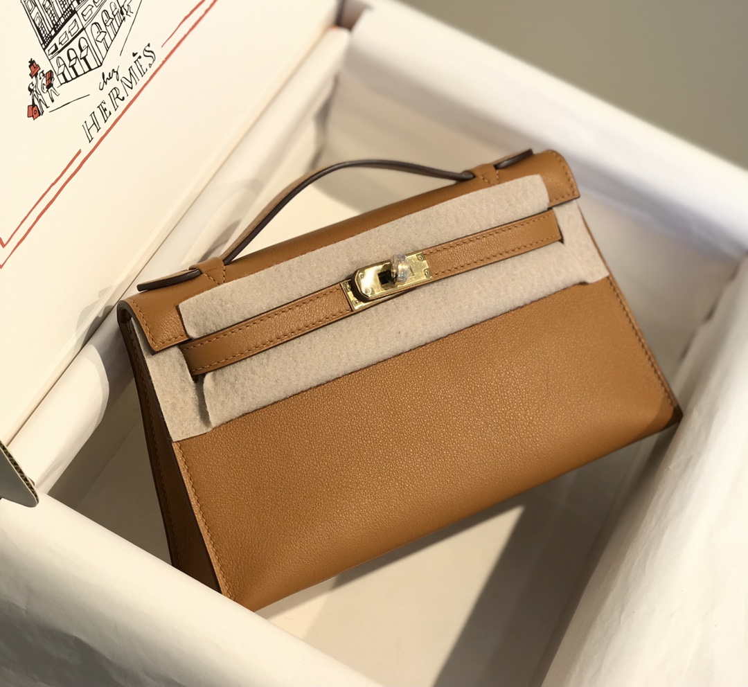 Hermes Kelly Pouchette Swift Leather clutch bag Gold H230276 - Default Title - View 1