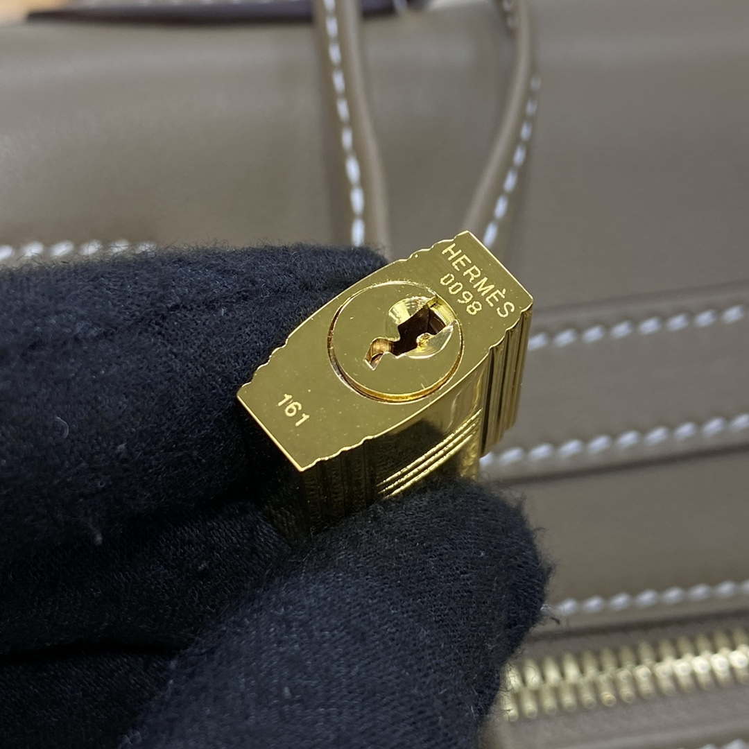 Hermes Kelly Swift Kelly Lakis 28 32 cm H230312 - Gold / Semi manual / 28 CM - View 9