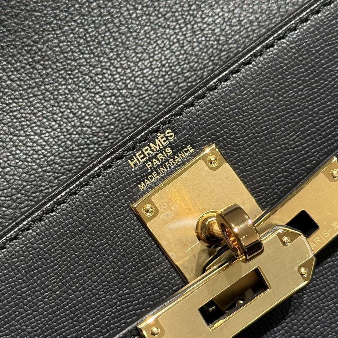 Hermes Lychee pattern Kelly Elan Clutch Bag H232007