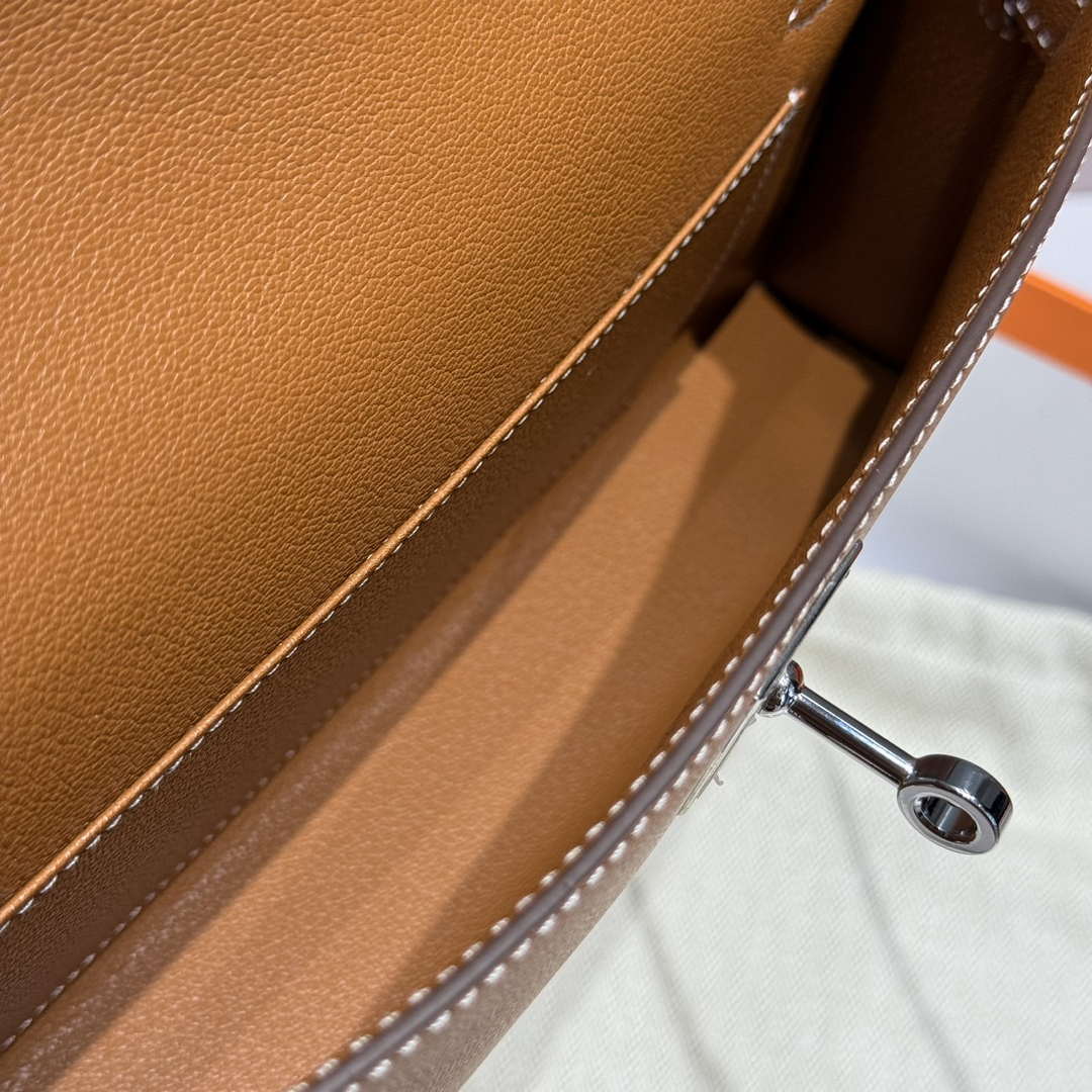 Hermes Lychee pattern Kelly Elan Clutch Bag H232008