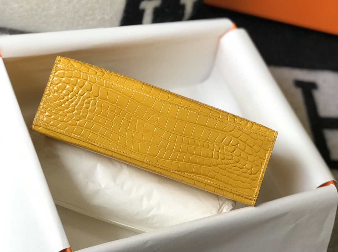 Hermes Mini Kelly Pouchette Crocodile Leather H230233 Yellow - Default Title - View 3