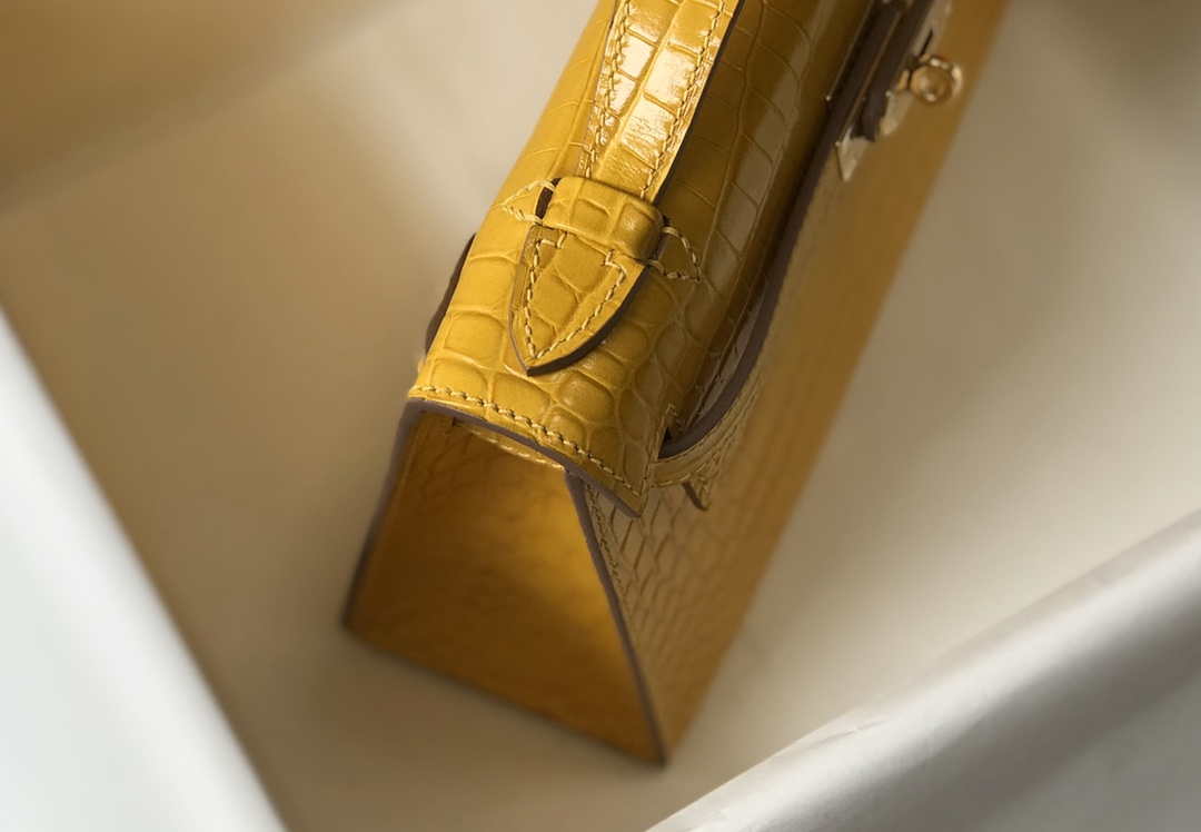 Hermes Mini Kelly Pouchette Crocodile Leather H230233 Yellow - Default Title - View 6