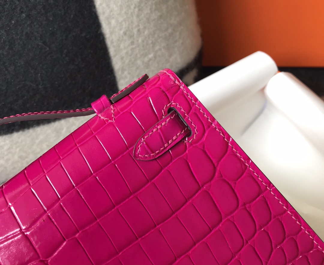 Hermes Mini Kelly Pouchette Crocodile Leather H230236 Rose Red