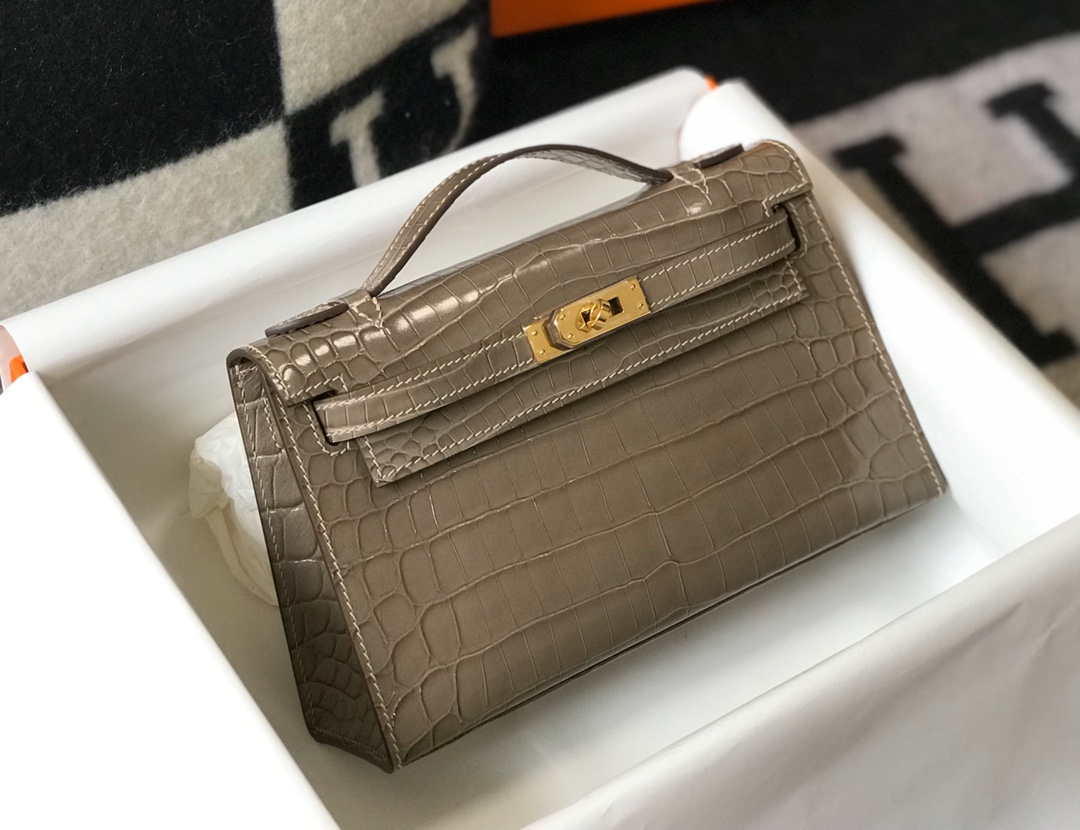 Hermes Mini Kelly Pouchette Crocodile Leather H230237 Oragano