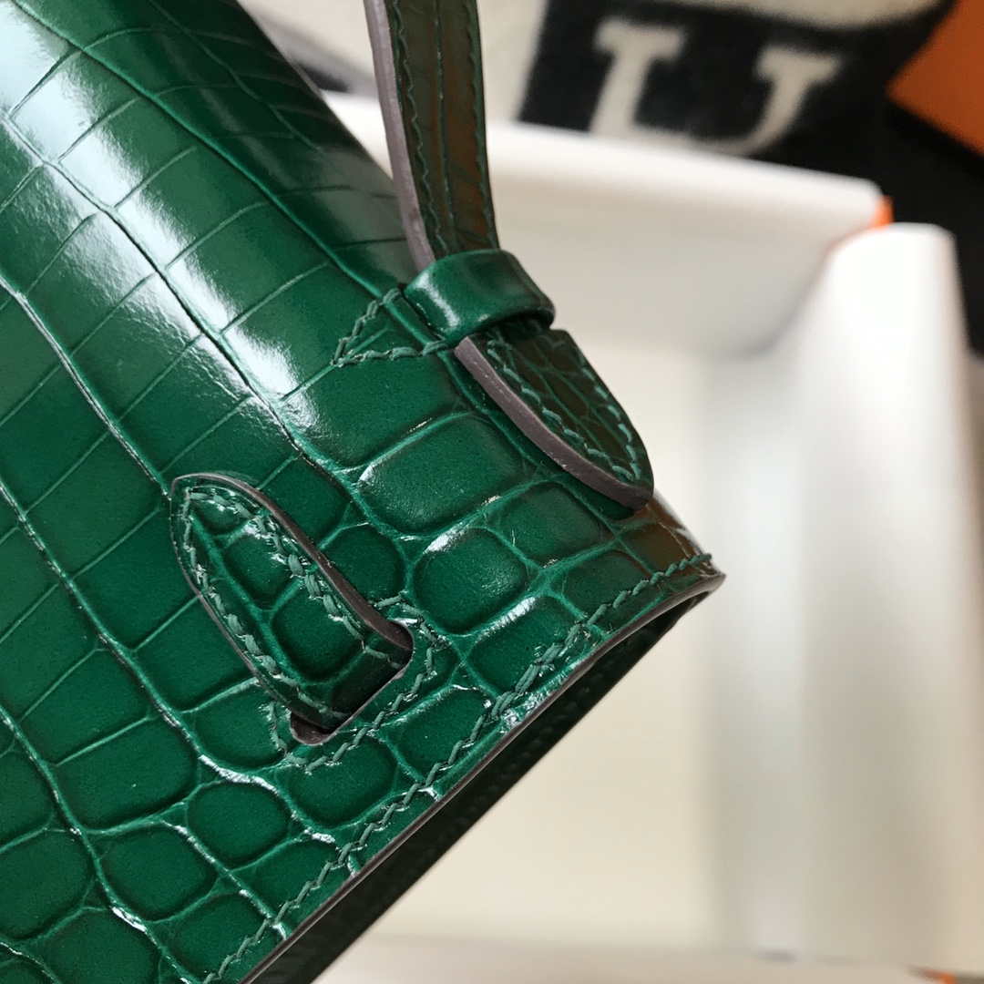Hermes Mini Kelly Pouchette Crocodile Leather H230238 Green - Default Title - View 6