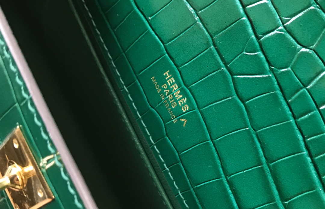 Hermes Mini Kelly Pouchette Crocodile Leather H230238 Green